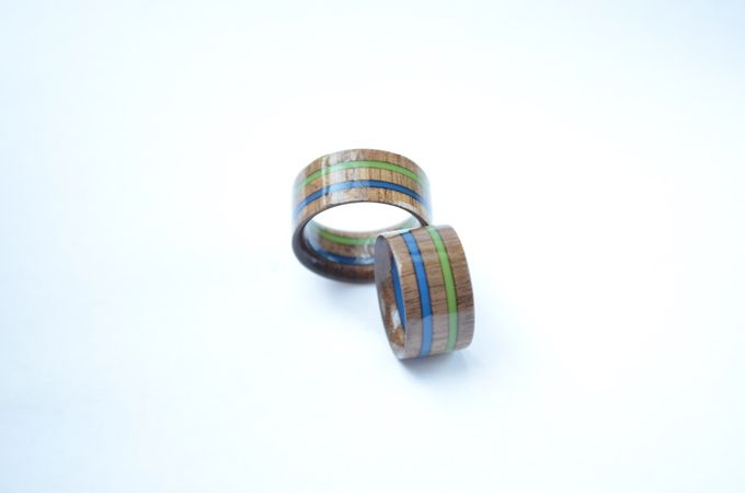 Nussbaum mit zwei Acryl, je 1.5mm
je 130.-