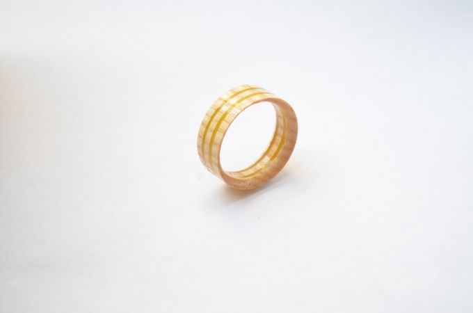 Esche mit zwei Acryl, je 1.5mm
130.-