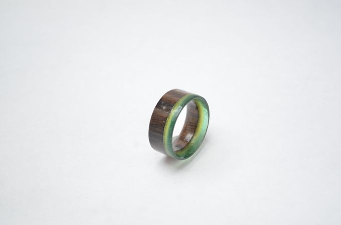 Nussbaum mit zwei Acryl, innen 1.5mm aussen 2.5mm
130.-