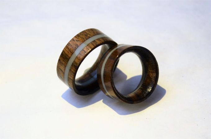 Nussbaum mit Acryl 2mm
je 120.-