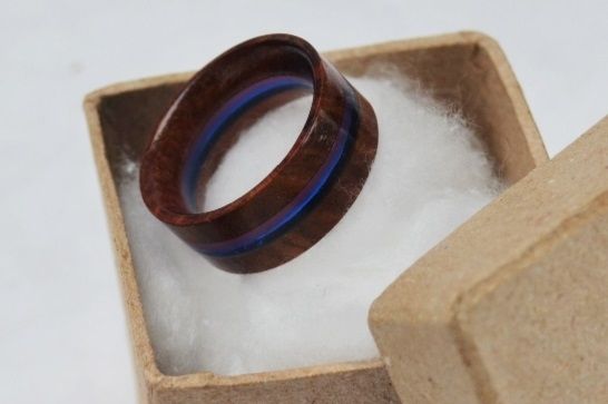 Zwetschge mit zwei Acryl, je 1.5mm
130.-